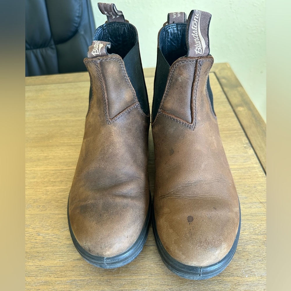 Antique Brown Leather Chelsea Blundstone Boots 9